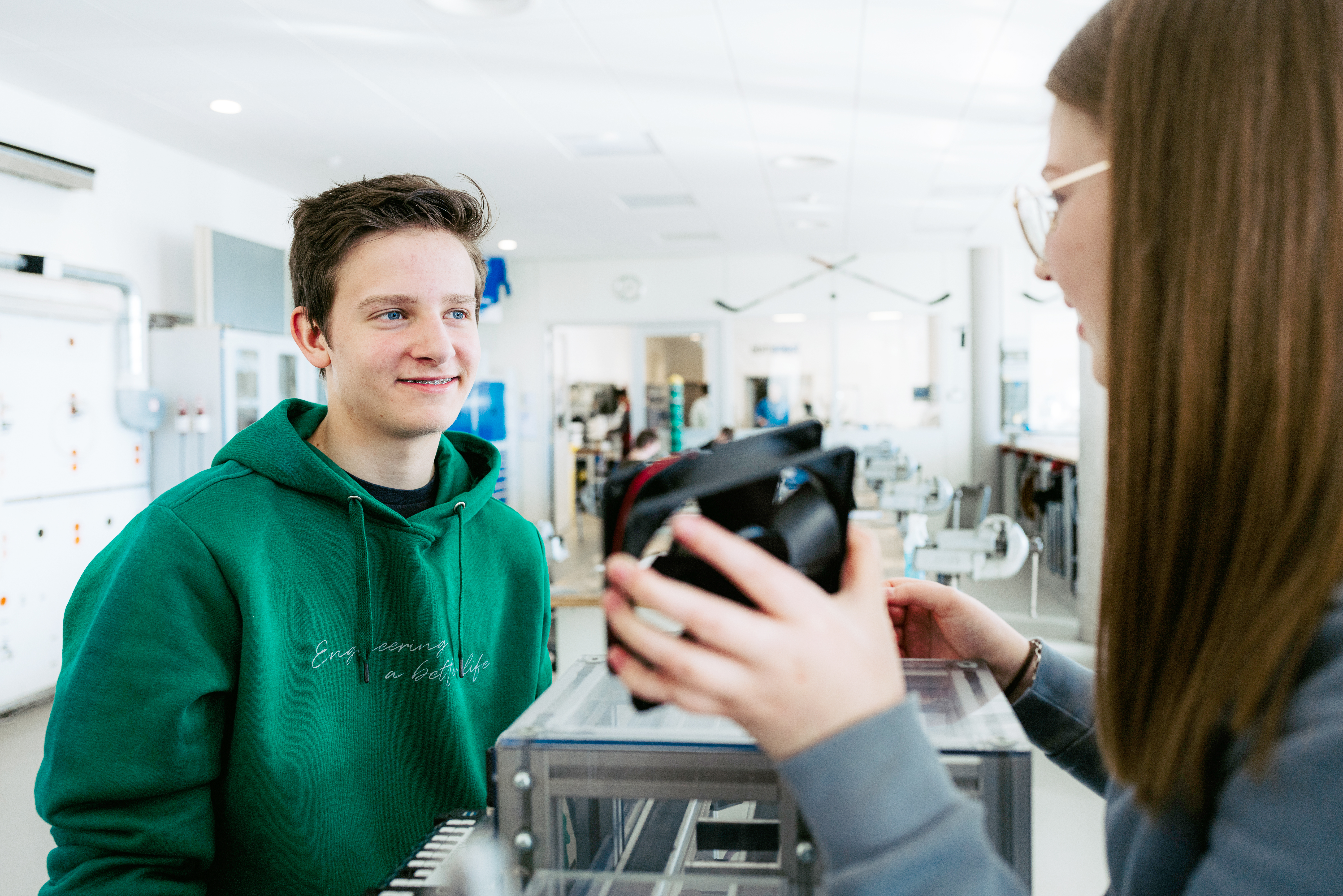 ebm-papst, St. Georgen 2023

17.03.2023

Abdruck+jede Verwendung ohne Zustimmung von Philipp Reinhard ist untersagt.